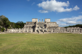 The Temple of a Thousand Warriors, Chichen Itza