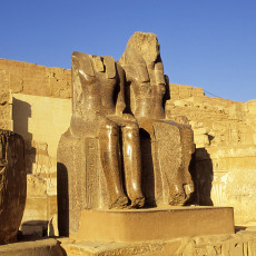 Medinet Habu, Ramses III and his wife