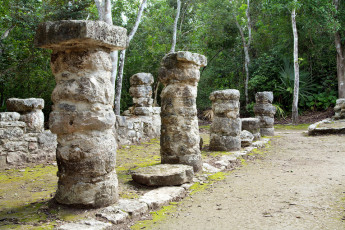 Temple ruins, Coba