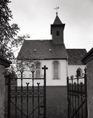Countryside church, Pohlen (Ilford FP4+)