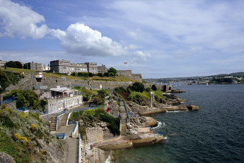 Plymouth Hoe and the sea